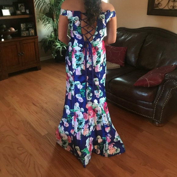 Prom Dress - Picture 2 of 4